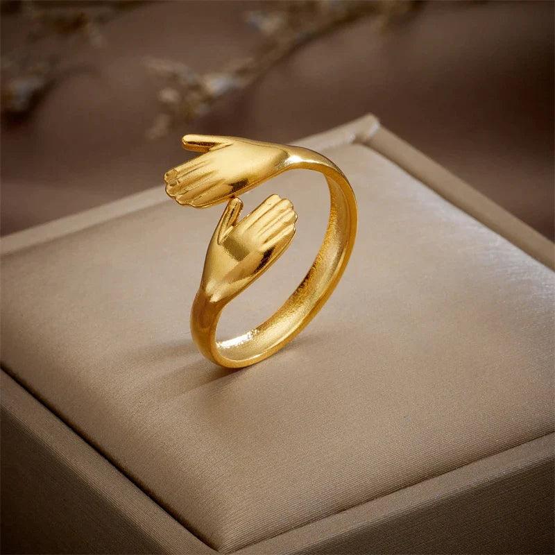 HugMe | The ring that symbolizes a loving hug.